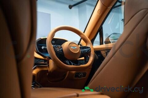 Aston Martin DBX Green
