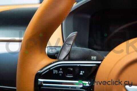 Aston Martin DBX Green