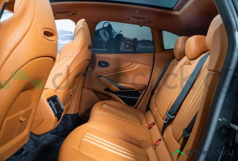 Aston Martin DBX Green