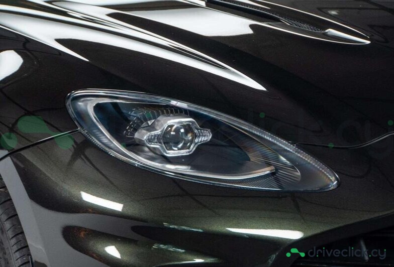 Aston Martin DBX Green