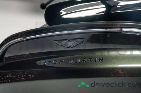 Aston Martin DBX Green