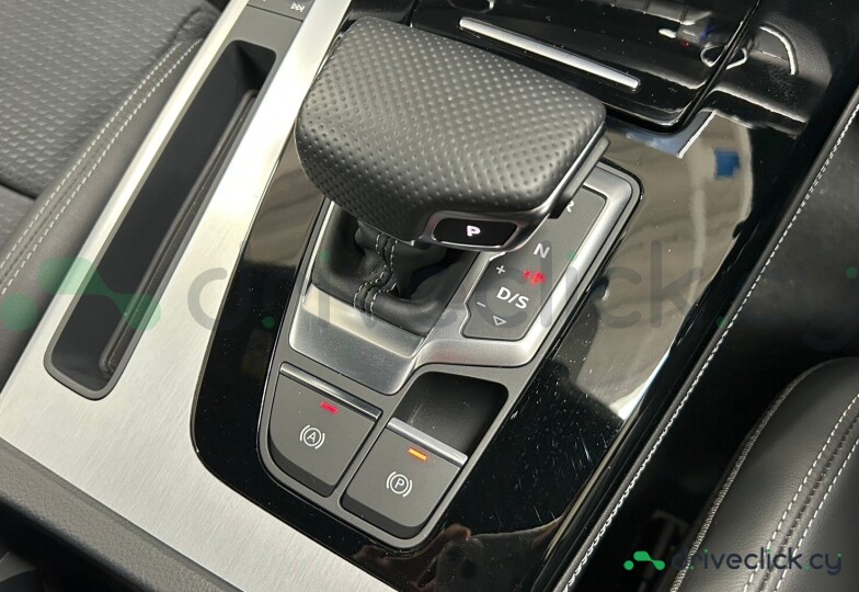 Audi Q5 Sportback Белый