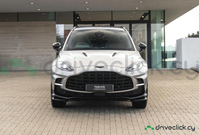 Aston Martin DBX Серый