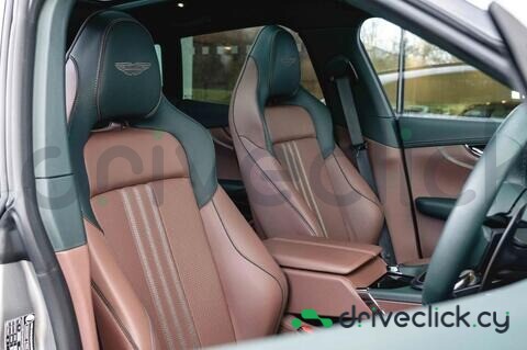 Aston Martin DBX Серый