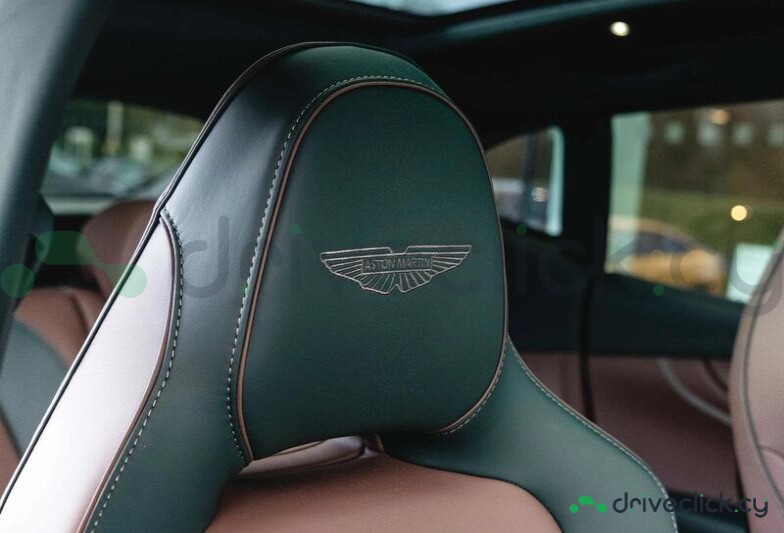 Aston Martin DBX Серый
