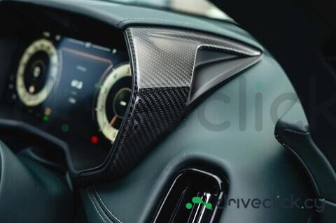 Aston Martin DBX Серый