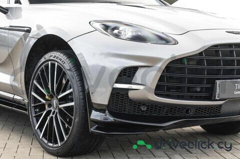 Aston Martin DBX Серый