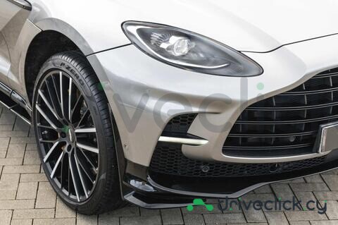 Aston Martin DBX Серый