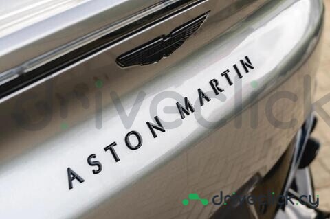 Aston Martin DBX Серый
