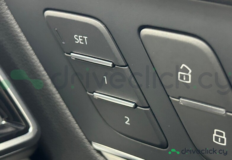 Audi Q5 Sportback Белый