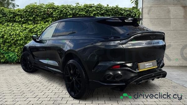 Aston Martin DBX Green