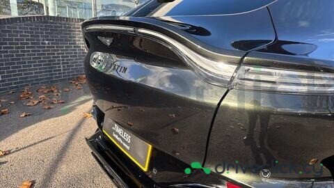 Aston Martin DBX Green