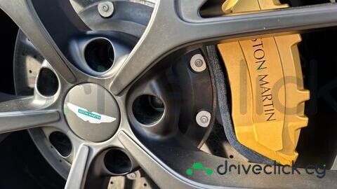 Aston Martin DBX Green