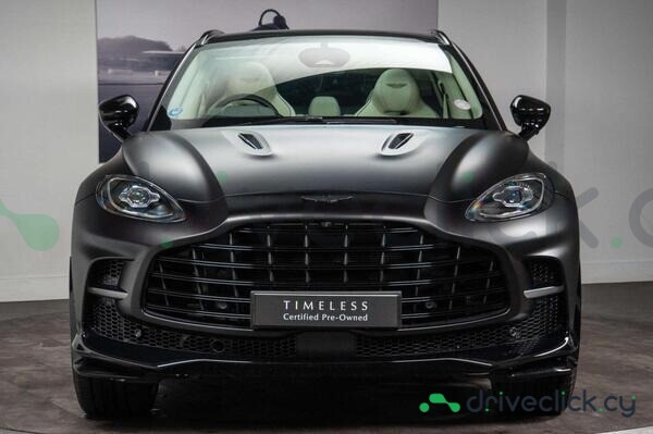 Aston Martin DBX Black