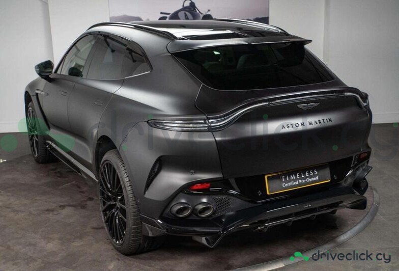 Aston Martin DBX Black