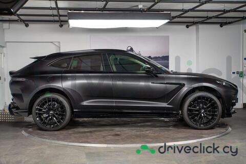 Aston Martin DBX Black