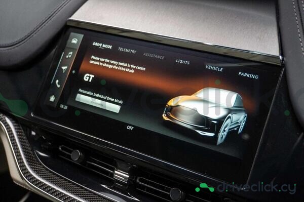 Aston Martin DBX Black