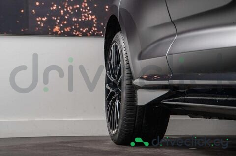 Aston Martin DBX Black
