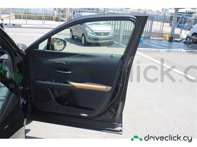 Lexus UX Black
