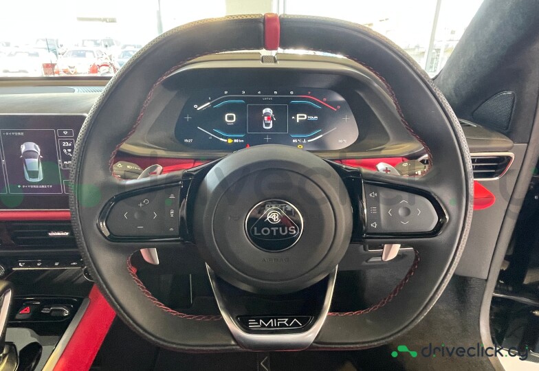 Lotus Emira Черный