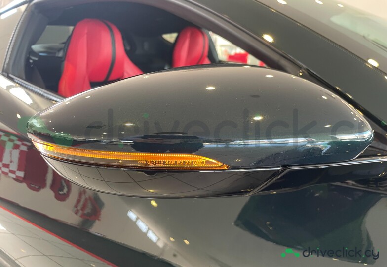 Lotus Emira Черный