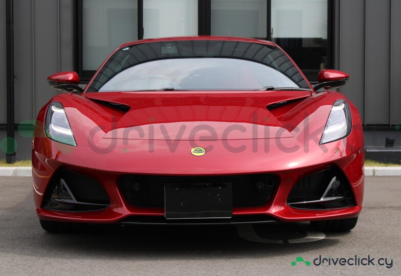 Lotus Emira Красный