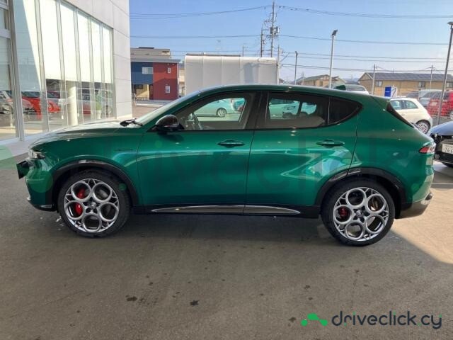 Alfa Romeo Tonale Зеленый