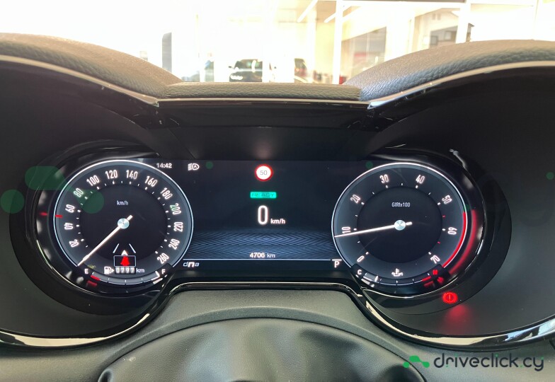 Alfa Romeo Tonale Зеленый