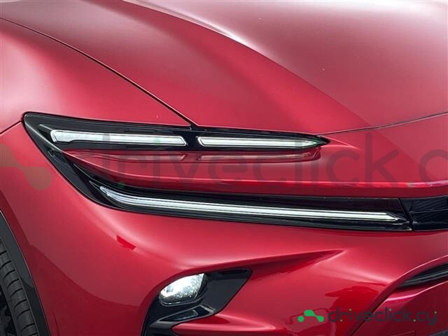 Toyota Crown Красный