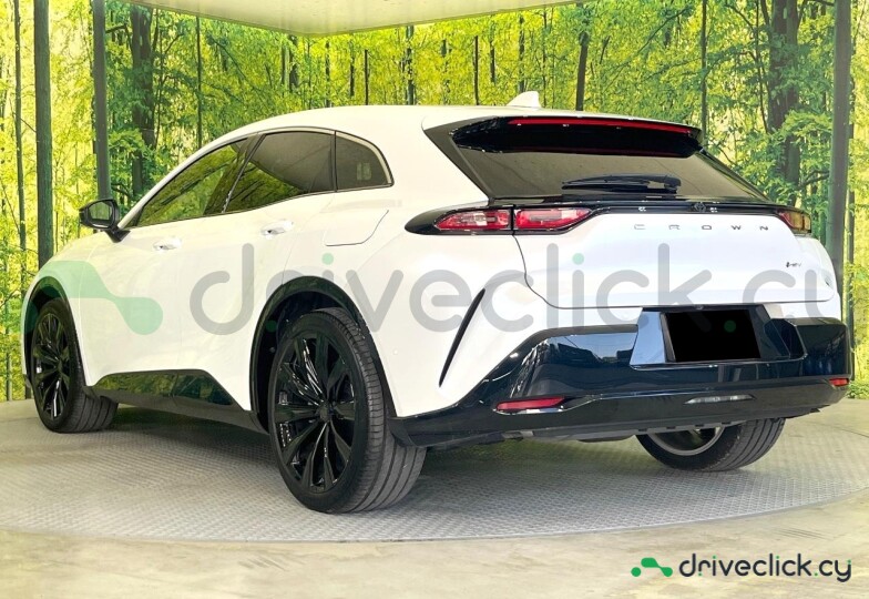 Toyota Crown Белый