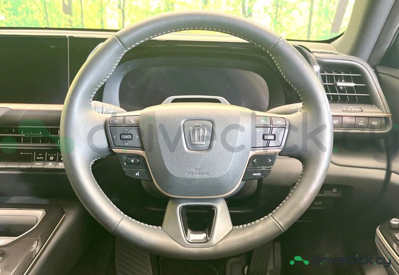 Toyota Crown Белый