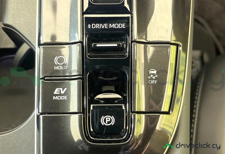 Toyota Crown Белый