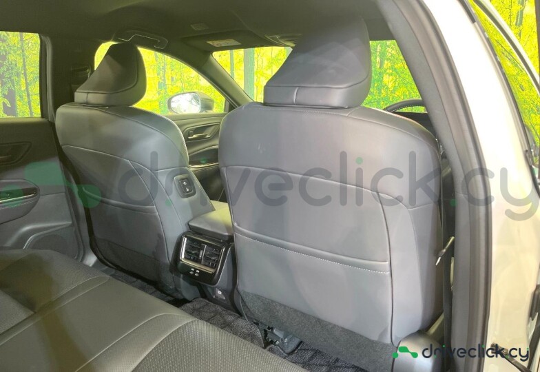 Toyota Crown Белый