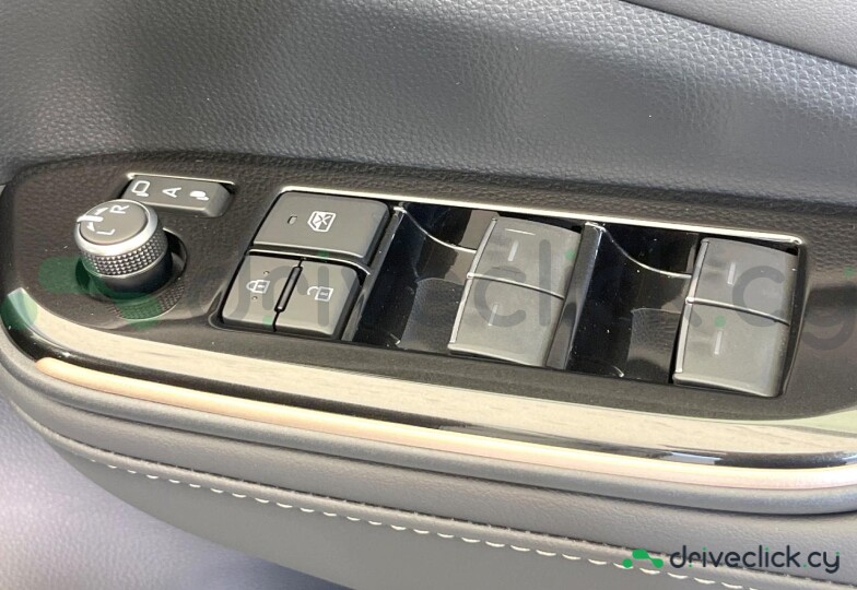 Toyota Crown Белый