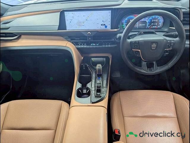 Toyota Crown Белый