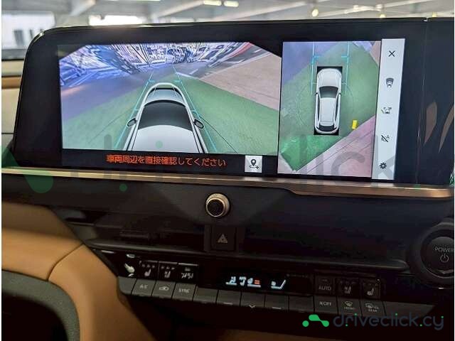 Toyota Crown Белый