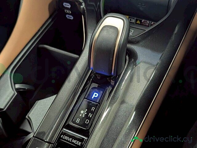 Toyota Crown Белый