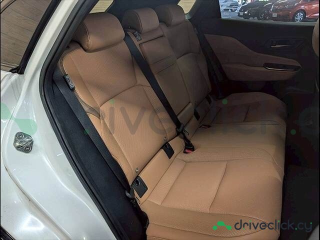 Toyota Crown Белый