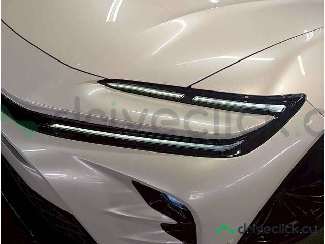 Toyota Crown Белый