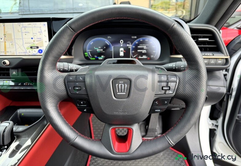 Toyota Crown Белый