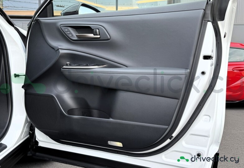 Toyota Crown Белый