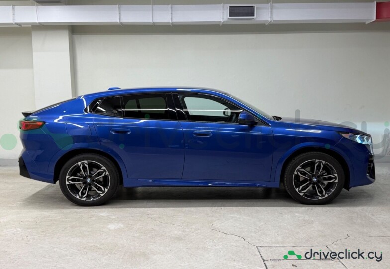 BMW X2 Blue