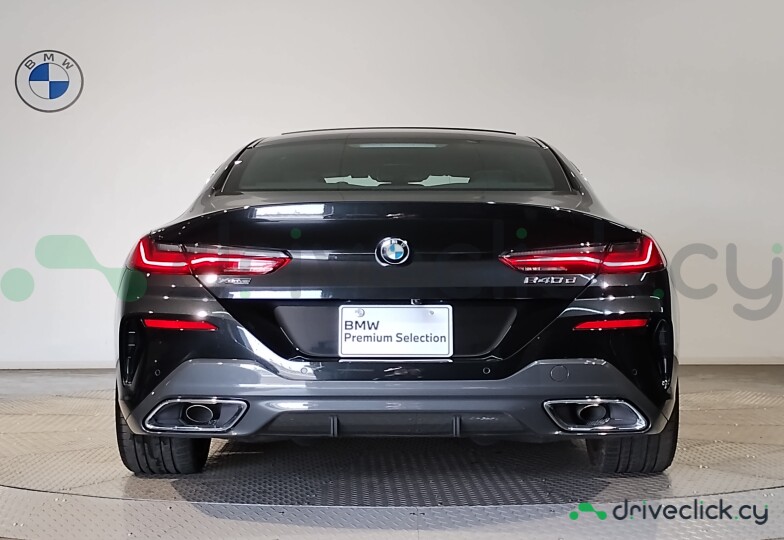 BMW 8 series Black