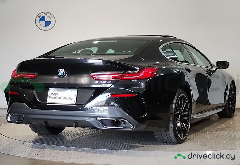 BMW 8 series Black