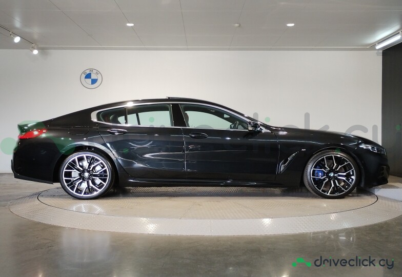BMW 8 series Black