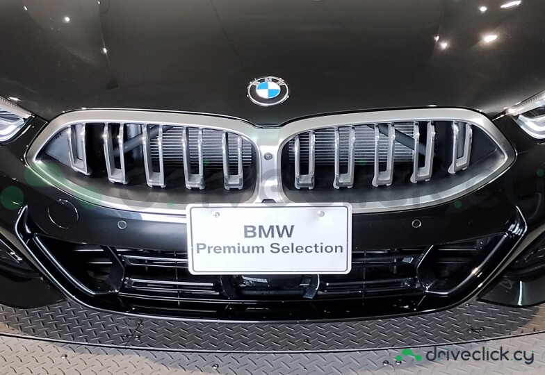 BMW 8 series Black