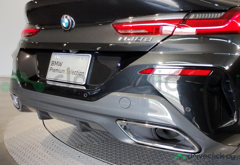 BMW 8 series Black