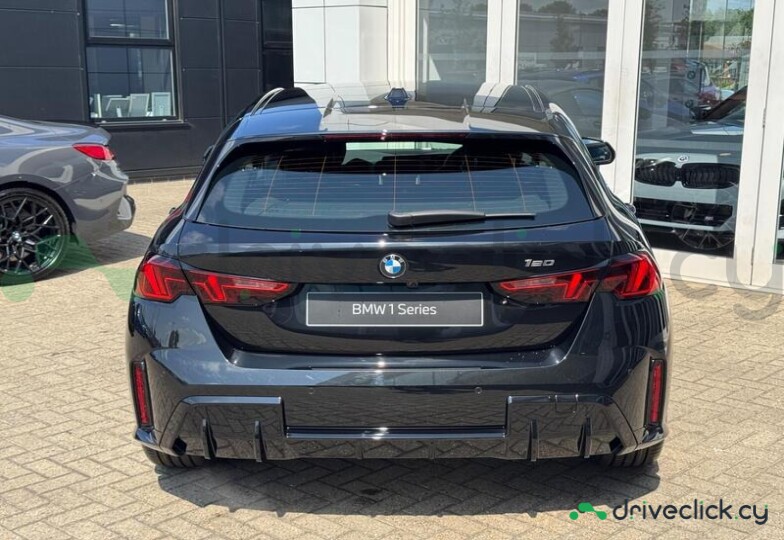 BMW 1 series Black