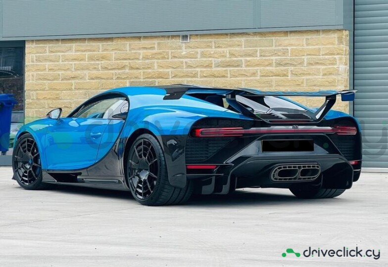 Bugatti Chiron Blue