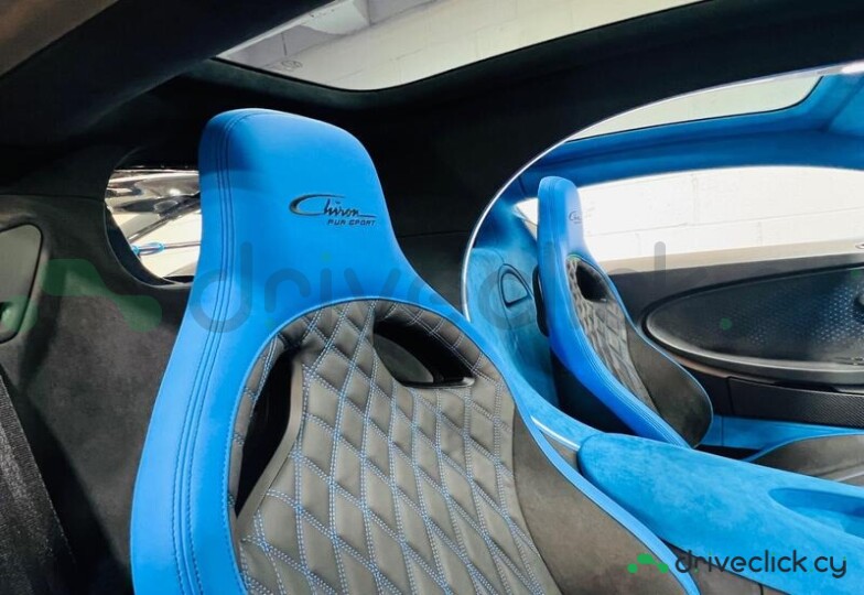 Bugatti Chiron Blue